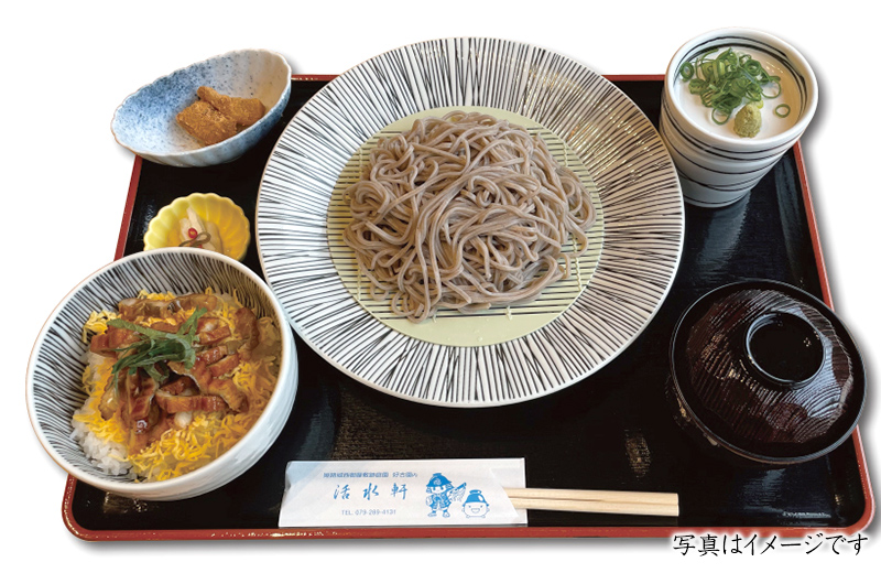 Buckwheat noodles with soy sauce soup & grilled conger eel rice bowl