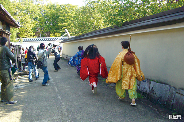 長屋門でのロケ風景
